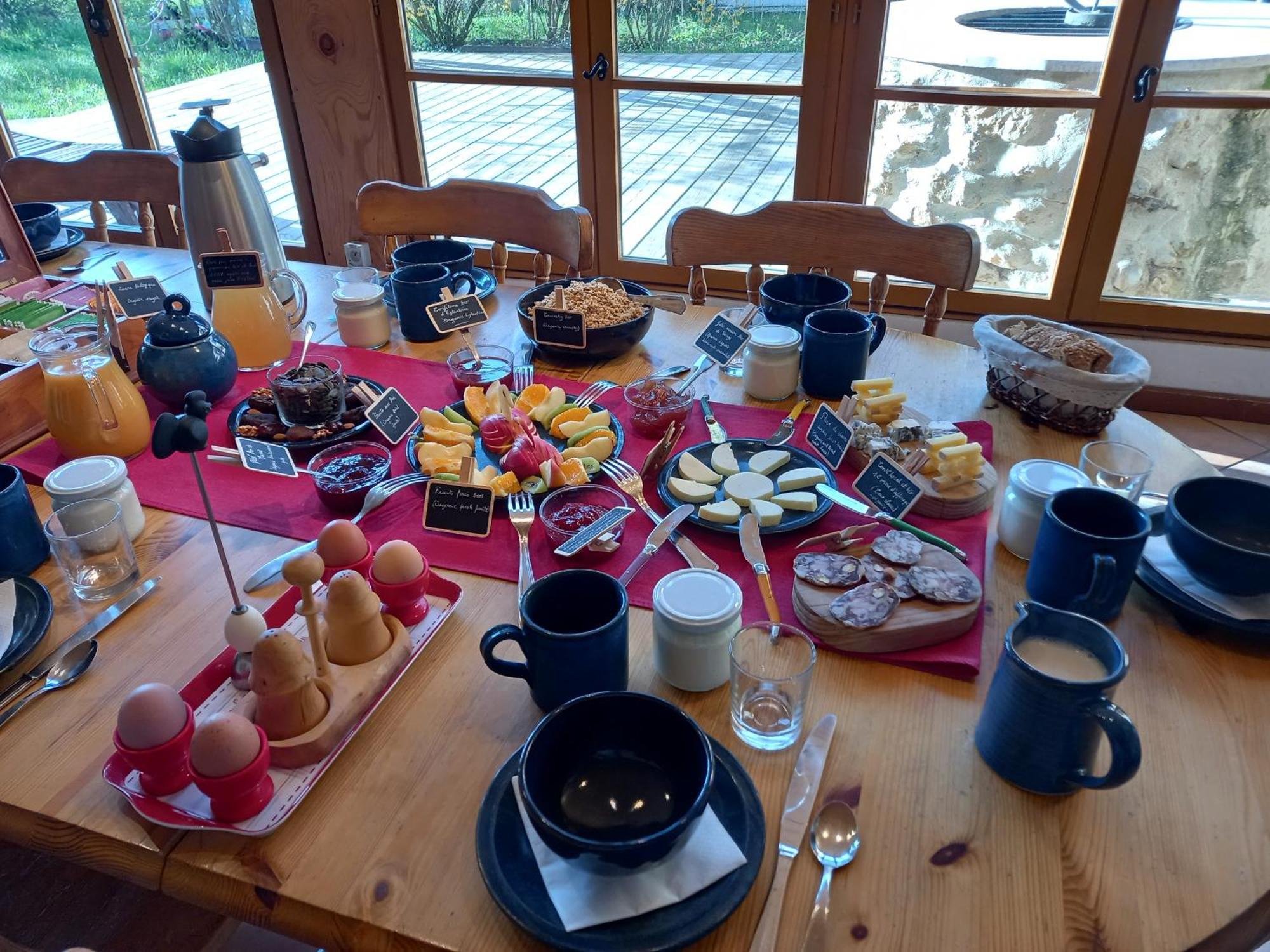 Valreley, Chambres Et Table D'Hotes Eco-Friendly Avec Bain Nordique Au Sud Du Massif Du Jura Champagne-en-Valromey 외부 사진